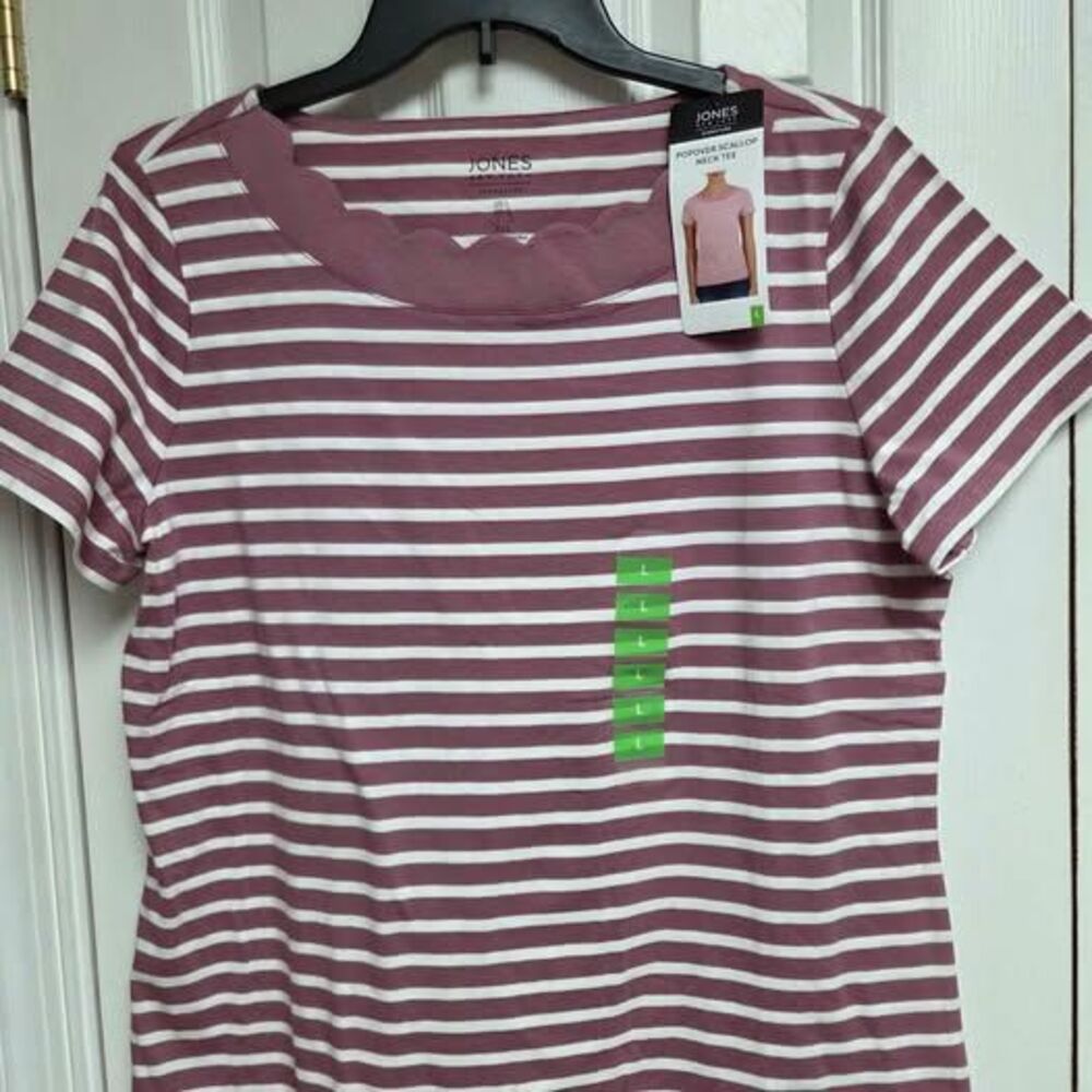 Jones New York womens Large mauve and white striped scalloped neck shirt